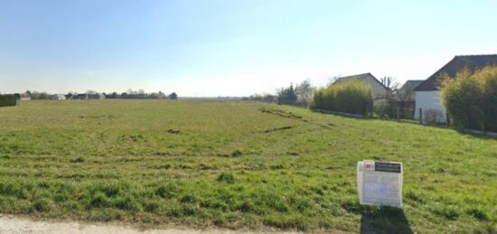 Terrain à bâtir à Beaumont-la-Ronce, Centre-Val de Loire